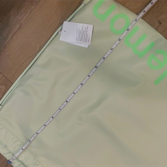 NWT Lululemon Lightweight Gym Sack Bag Backpack 13L - Picture 5 of 6